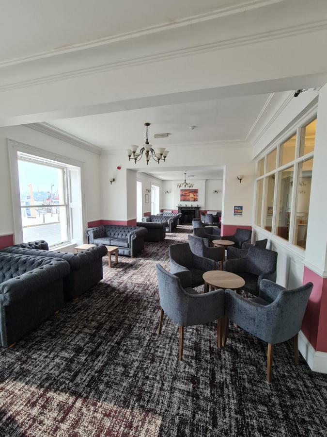 Regina Hotel Торки Экстерьер фото