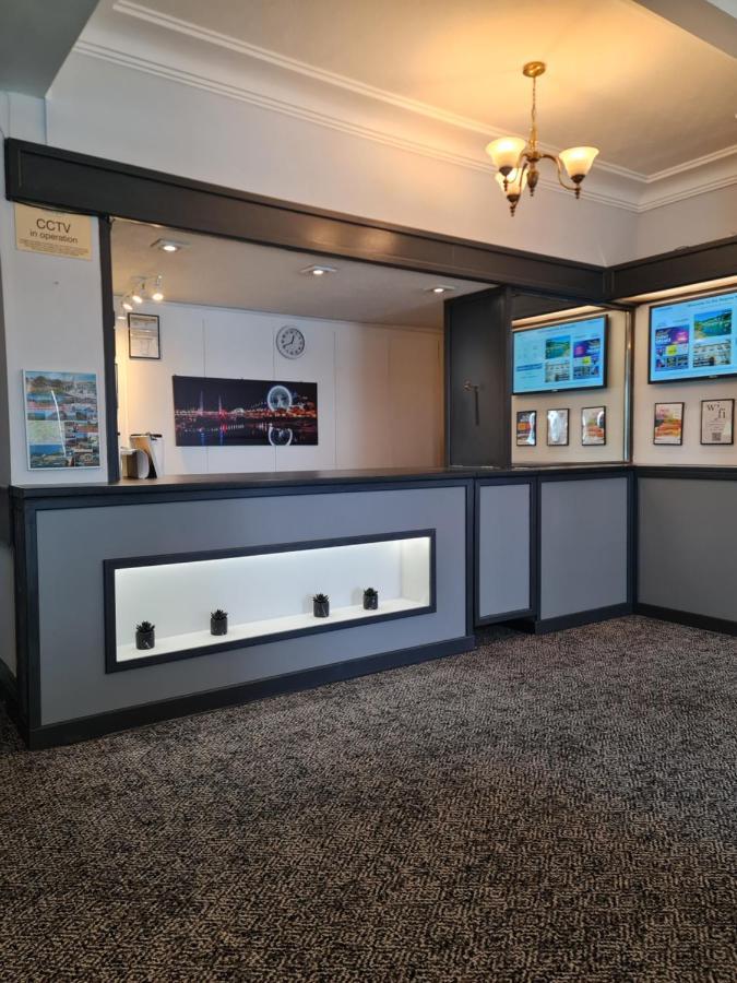 Regina Hotel Торки Экстерьер фото