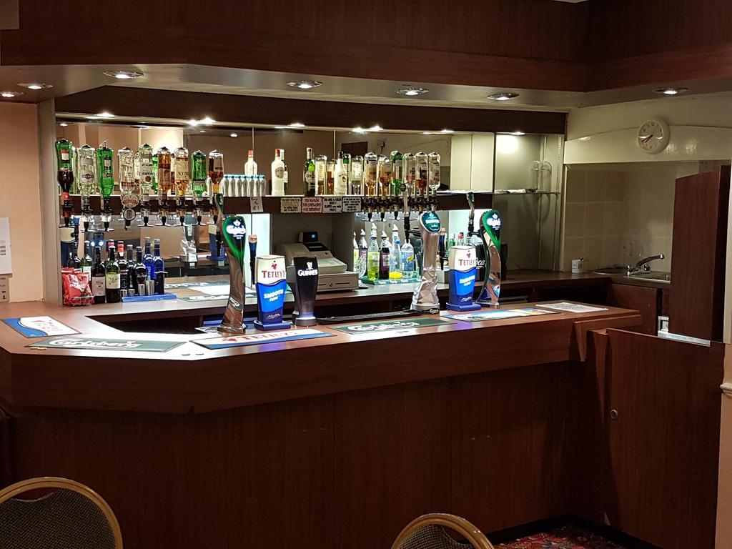 Regina Hotel Торки Экстерьер фото